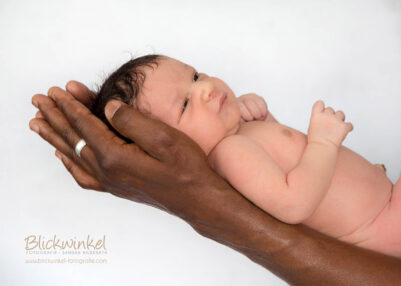 Babyfotografie_Köln_Blickwinkel Fotografie_Neugeborenenshooting