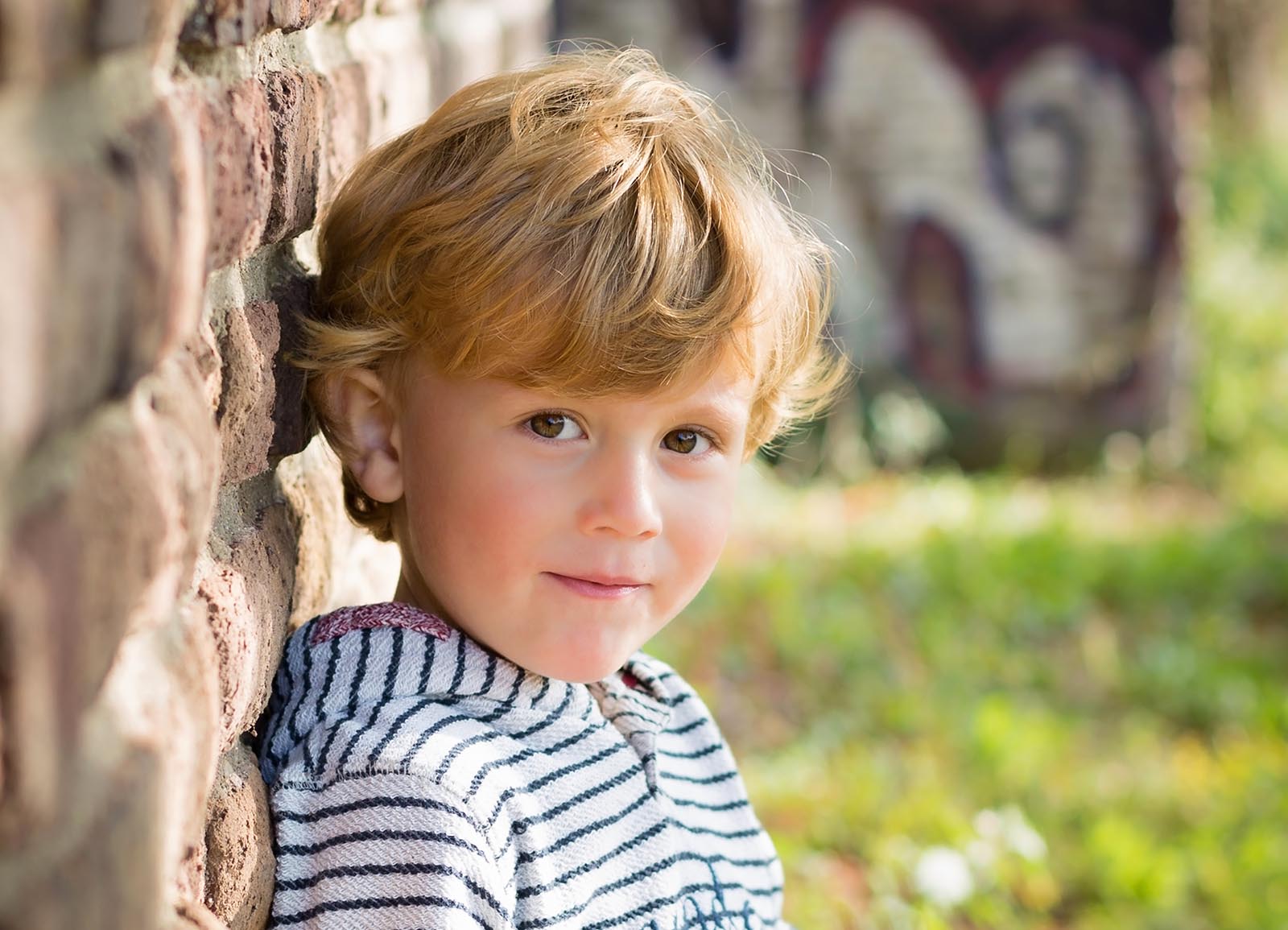 Kinderfotografie_Köln_Familienfotografin_Shooting am Rheinufer